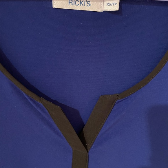 ☘️Ricki’s Tank Blouse - Picture 2 of 3